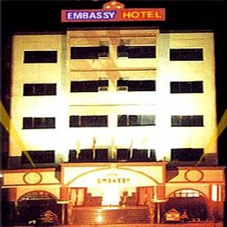 Embassy Hotel Surat Dış mekan fotoğraf